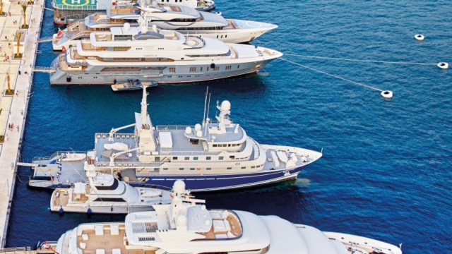 Joystick docking tips: rock the boat Joystick docking tips: rock the boat
